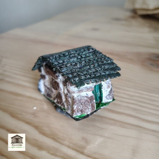 Casinha em Pedra e Madeira 5 cm – Arte Rústica com Alma